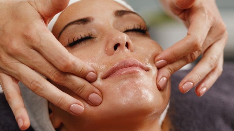 Face Massage - Nakee Thai Massage & Spa