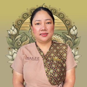 Nakees-Massage-Therapist-Bee