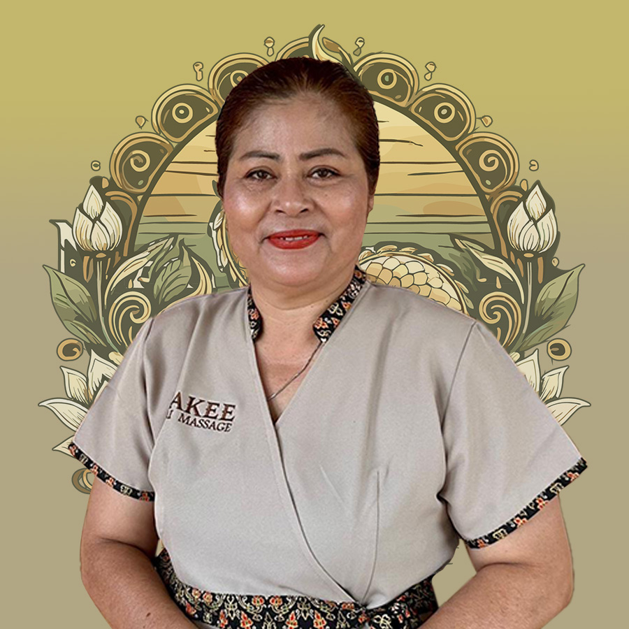 Nakees-Massage-Therapist-Nok