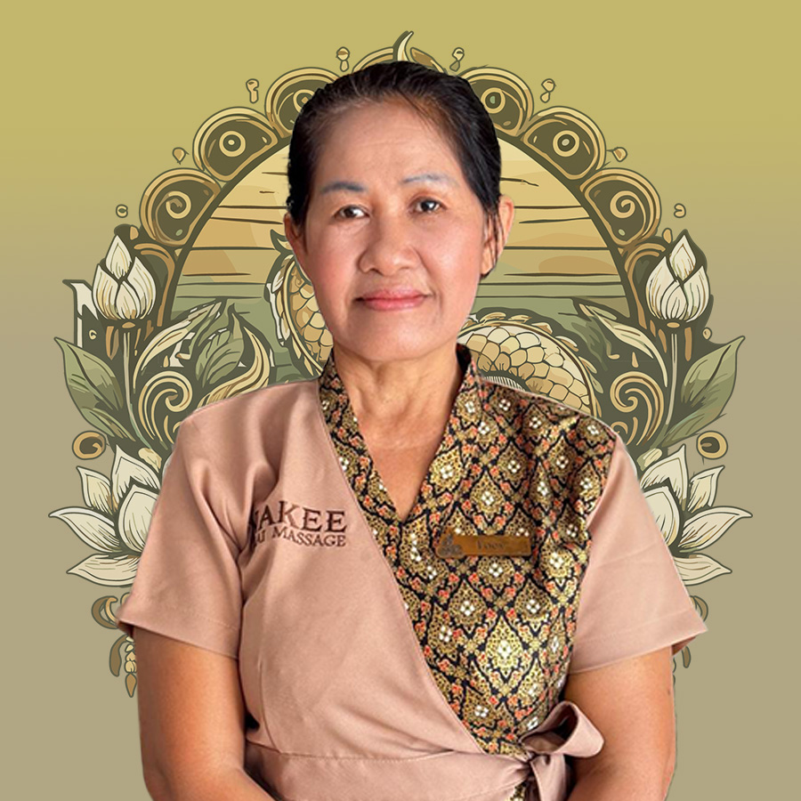 Nakee's-Massage-Therapist-Toey