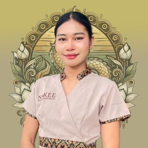 Nakee's-Massage-Therapist-Praew
